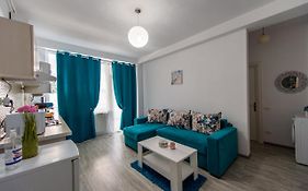 Blue Sky Apartment